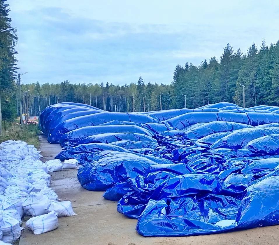 Оболочка пневмоангара в сложенном виде